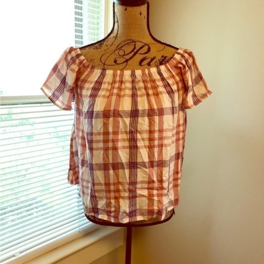 NWT - Express Women’s Rayon Blouse Top (Plaid Design / Small)